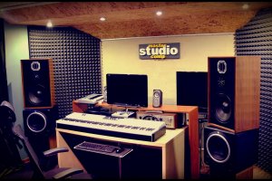 Studio Master Comp studio photos